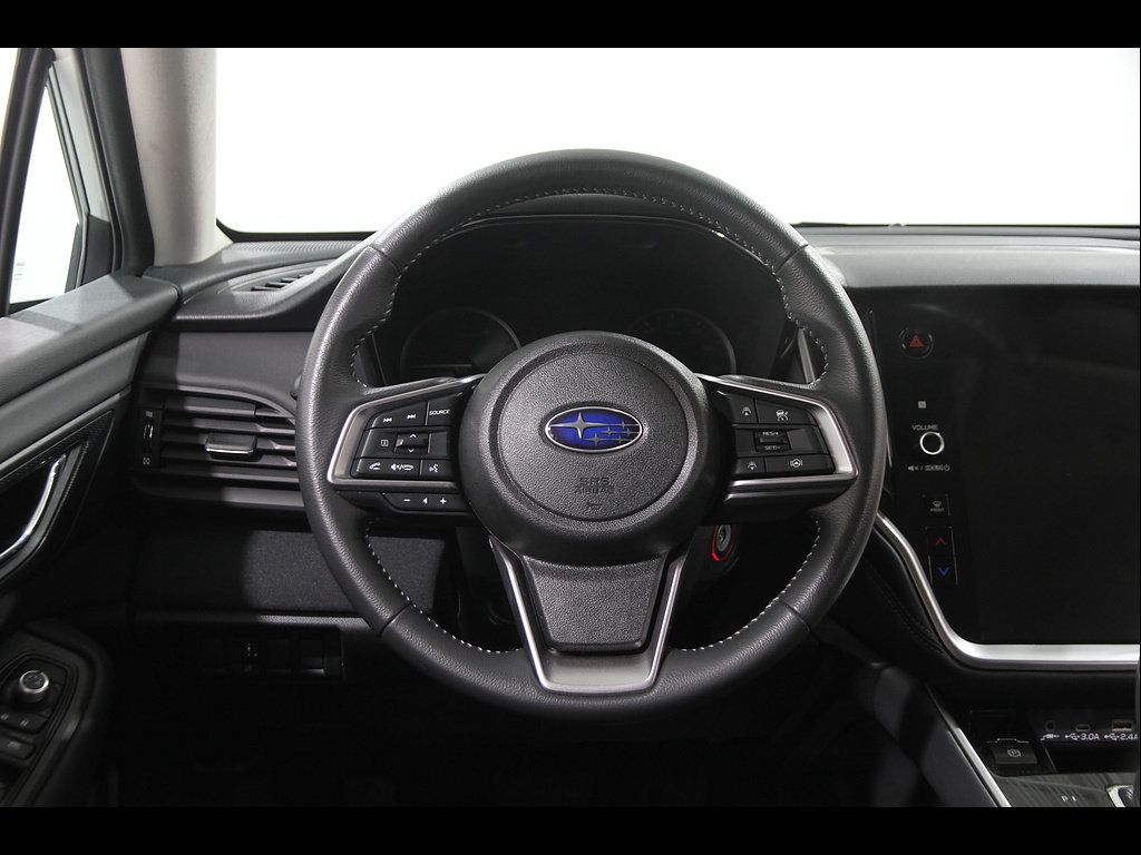 Used 2025 Subaru Outback Premium AWD/4WD image 7