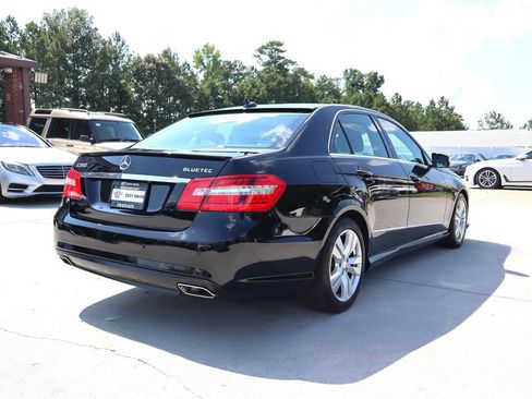 Used 2013 Mercedes-Benz E 350 BlueTEC Sedan image 7