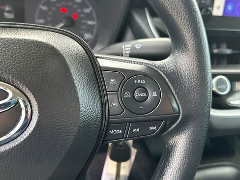Certified 2025 Toyota Corolla LE image 22