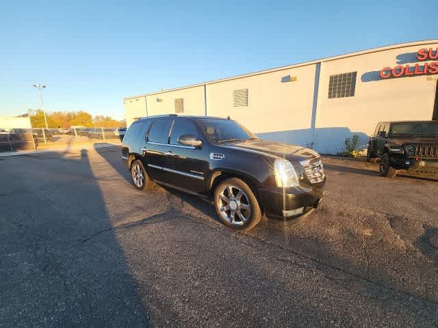 Used 2011 Cadillac Escalade Premium AWD/4WD image 11