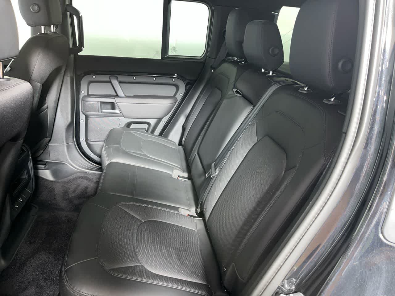 Used 2025 Land Rover Defender 110 S AWD/4WD image 28