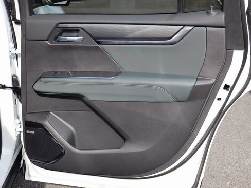 New 2026 GMC Acadia AT4 w/ Luxury Package AWD/4WD image 23