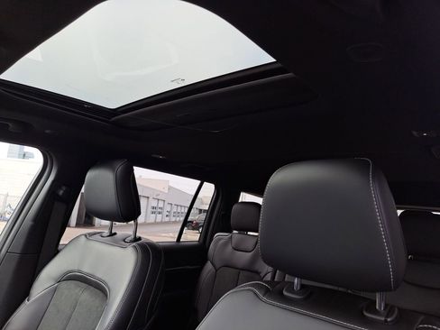 New 2026 Jeep Grand Cherokee L Laredo image 12