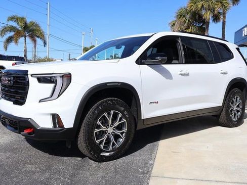 New 2025 GMC Acadia AT4 w/ Luxury Package image 4