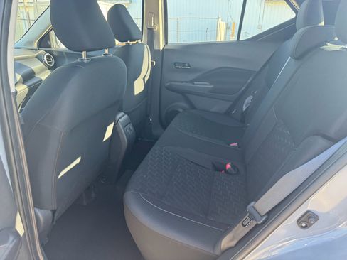 Used 2024 Nissan Kicks SV image 16
