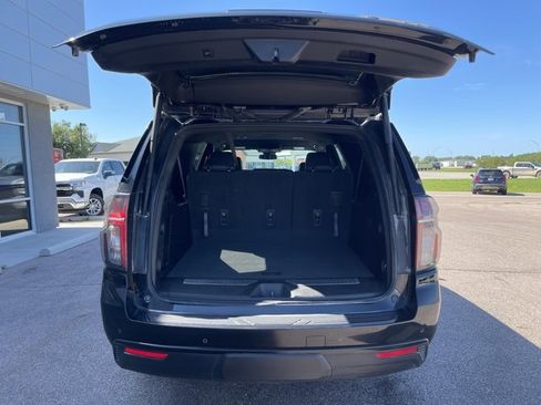 Used 2023 Chevrolet Suburban RST image 9