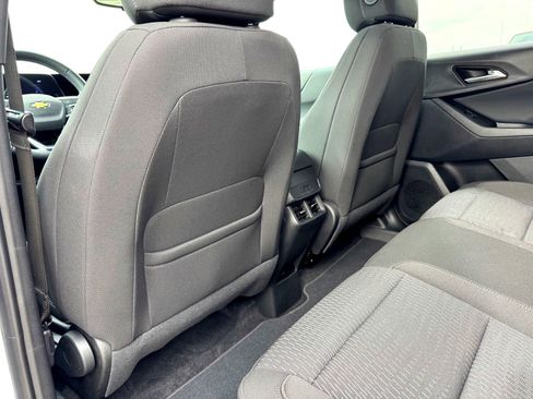 Used 2025 Chevrolet Equinox LT w/ Safety and Technology Package image 18