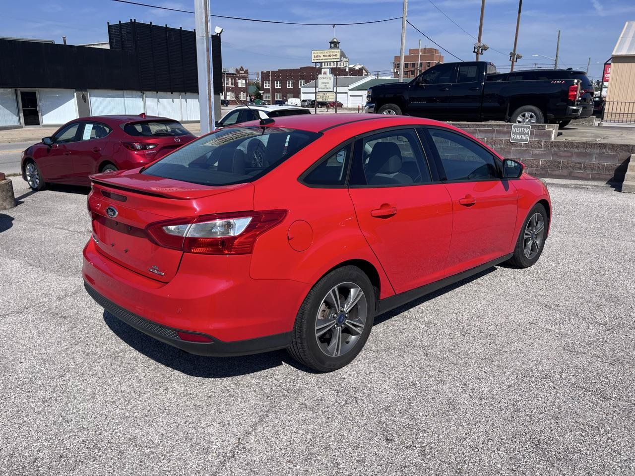 Used 2014 Ford Focus SE w/ SE Sport Package FWD image 3
