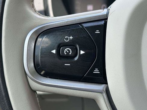 Certified 2023 Volvo XC90 B6 Plus w/ Protection Package Premier AWD/4WD image 26