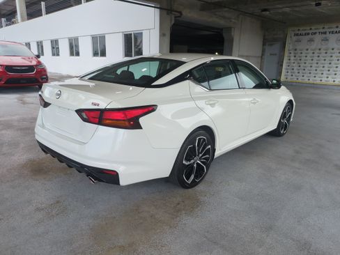 Used 2024 Nissan Altima 2.5 SR image 5