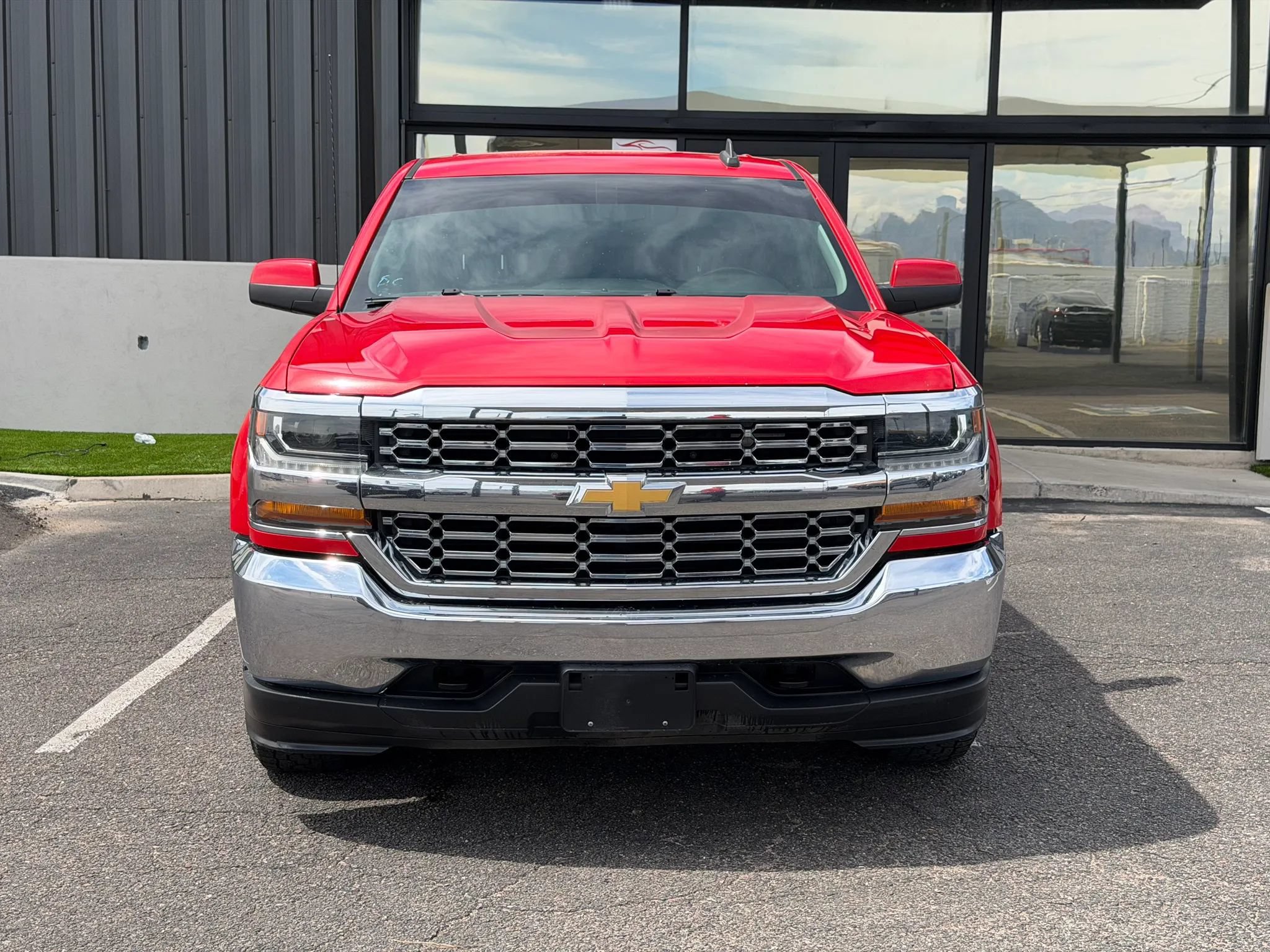 Used 2019 Chevrolet Silverado 1500 LT AWD/4WD image 14