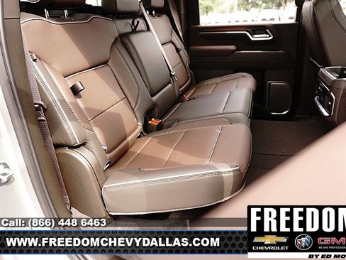 New 2026 GMC Sierra 2500 Denali w/ Denali Reserve Package image 15