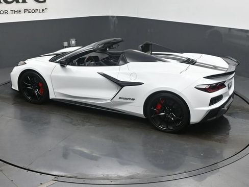 Used 2027 Chevrolet Corvette Grand Sport w/ Stealth Interior Trim Package RWD image 42