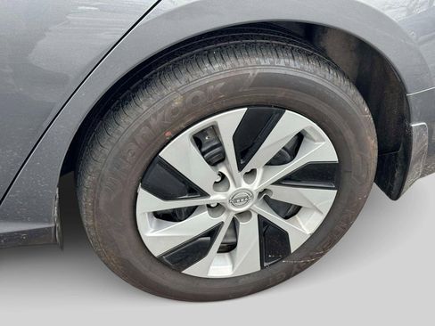 Used 2025 Nissan Altima 2.5 S FWD image 8