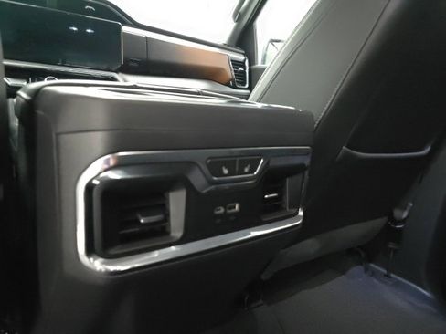 Used 2024 GMC Sierra 1500 Denali image 13