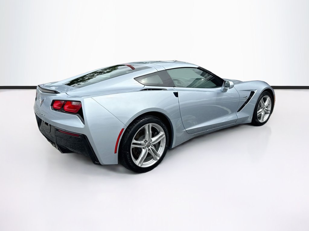 Used 2017 Chevrolet Corvette Stingray Coupe w/ 1LT RWD image 7