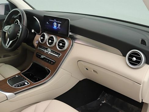 Used 2022 Mercedes-Benz GLC 300 4MATIC image 22