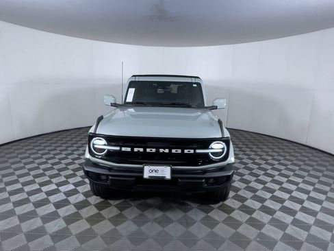 Used 2023 Ford Bronco Outer Banks image 3