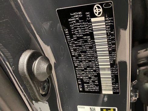 Used 2024 Toyota Corolla SE image 28