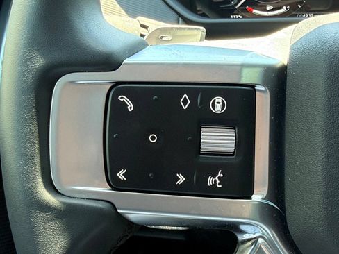 Used 2025 Land Rover Discovery Dynamic SE AWD/4WD image 12