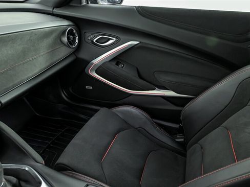 Used 2018 Chevrolet Camaro ZL1 RWD image 32