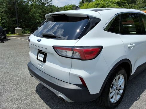 Used 2022 Ford Escape SE FWD image 14