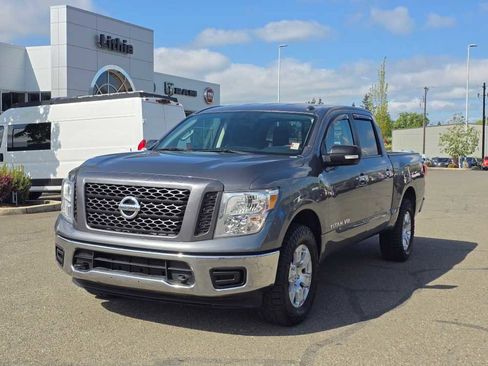 Used 2019 Nissan Titan SV AWD/4WD image 1