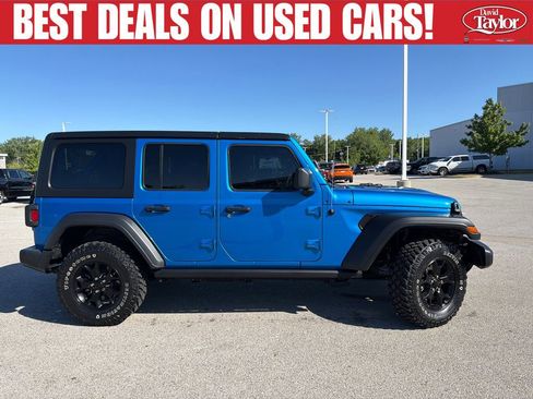 Used 2022 Jeep Wrangler Unlimited Sport AWD/4WD image 2