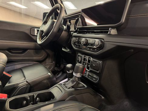 Used 2024 Jeep Wrangler Unlimited Rubicon 392 AWD/4WD image 46
