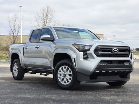 New 2026 Toyota Tacoma SR5 AWD/4WD image 2