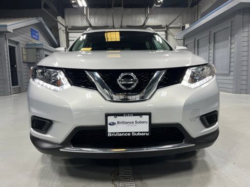 Used 2015 Nissan Rogue SV w/ SV Premium Package AWD/4WD image 2