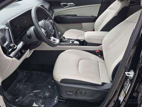 Certified 2024 Kia Sportage EX image 11