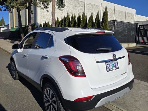 Used 2020 Buick Encore Essence image 7