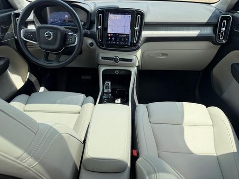 New 2026 Volvo XC40 B5 Ultra w/ Climate Package AWD/4WD image 5