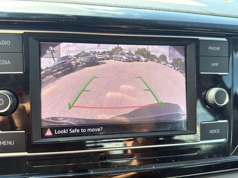 Used 2024 Volkswagen Taos S FWD image 15