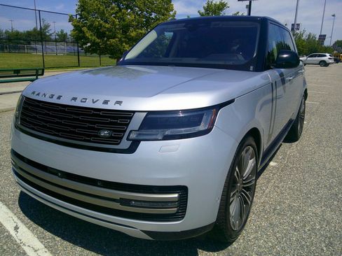Used 2023 Land Rover Range Rover SE AWD/4WD image 24