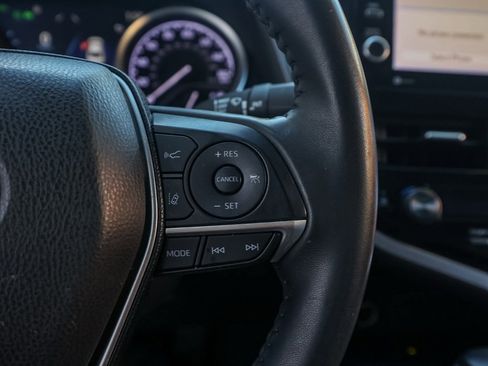 Used 2022 Toyota Camry XLE image 26