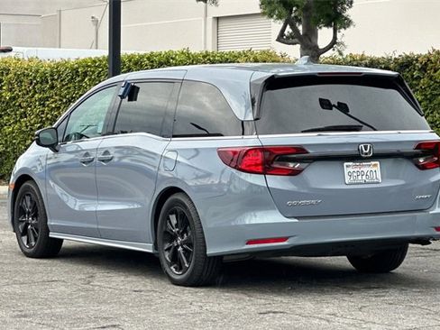 Certified 2023 Honda Odyssey Sport image 6
