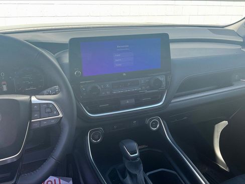 New 2026 Toyota Grand Highlander Limited image 9