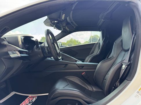 Used 2021 Chevrolet Corvette Stingray Coupe w/ Z51 Performance Package RWD image 22