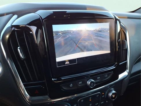 Used 2023 Chevrolet Traverse LT image 26