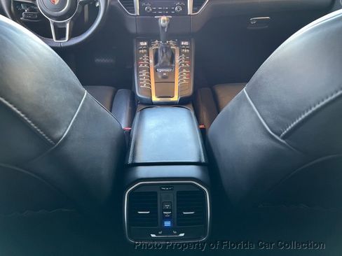 Used 2017 Porsche Macan GTS image 30