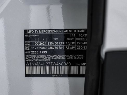 New 2026 Mercedes-Benz GLB 250 4MATIC image 21