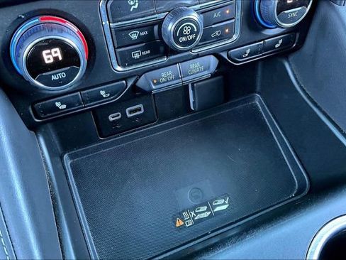 Used 2022 Chevrolet Tahoe LT w/ LT Signature Plus Package image 33