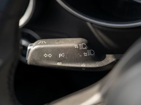 Used 2018 Alfa Romeo Stelvio AWD image 29