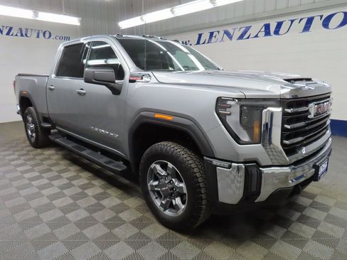 Used 2025 GMC Sierra 2500 SLE w/ SLE Value Package; image 3