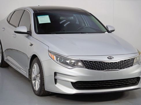 Used 2016 Kia Optima EX w/ Premium Package image 52