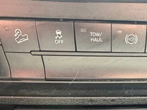 Used 2018 RAM 2500 Tradesman w/ Chrome Appearance Group image 13