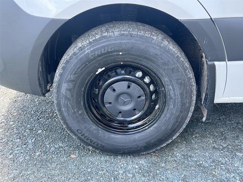 New 2025 Mercedes-Benz Sprinter 2500 image 26