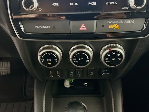 Used 2025 Mitsubishi Outlander Sport SE image 22